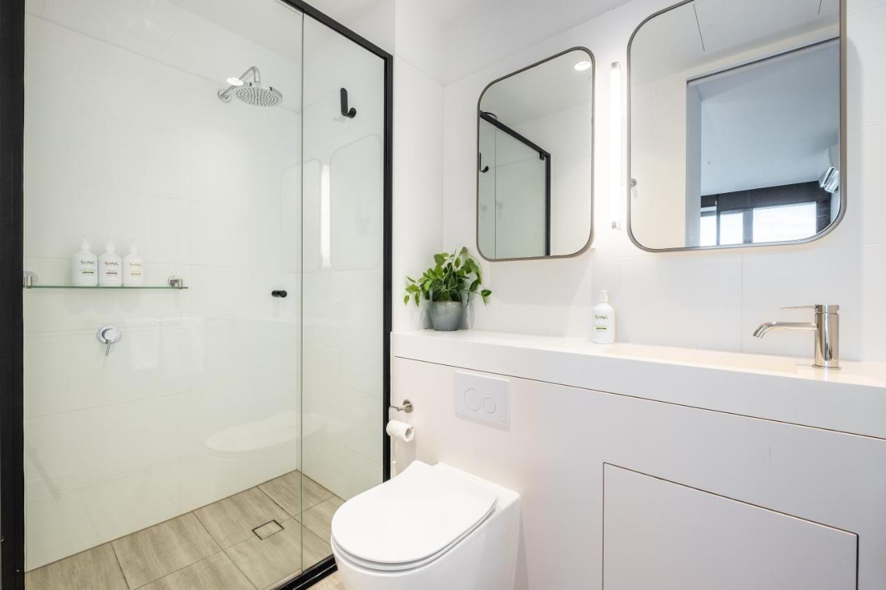 Mega Style Apartments Victoria One Melburne Exterior foto
