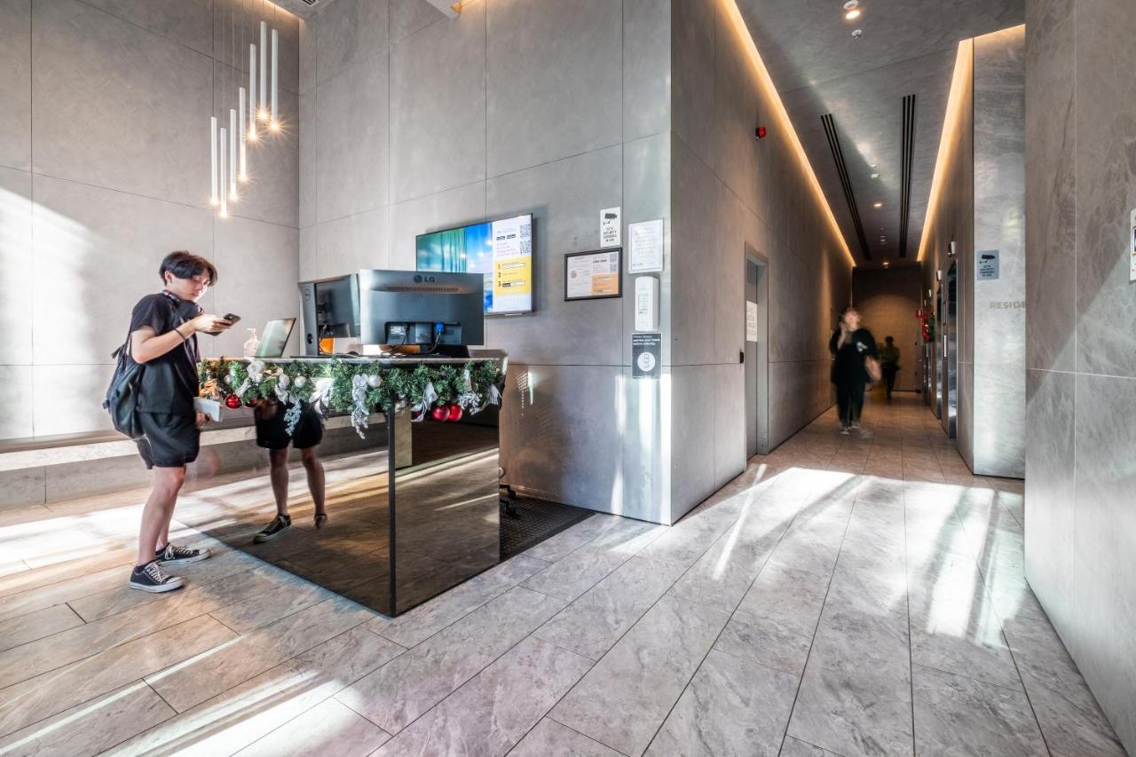 Mega Style Apartments Victoria One Melburne Exterior foto