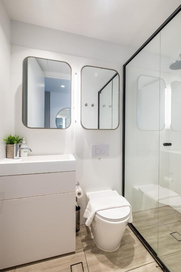 Mega Style Apartments Victoria One Melburne Exterior foto