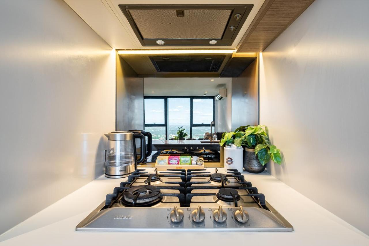 Mega Style Apartments Victoria One Melburne Exterior foto