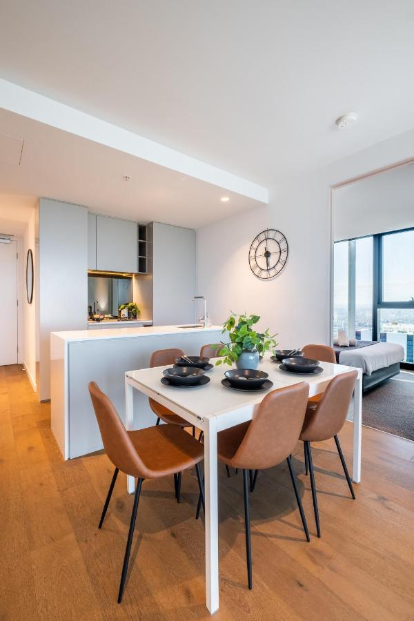 Mega Style Apartments Victoria One Melburne Exterior foto